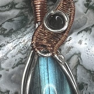 Electric Tide Labradorite Pendant
